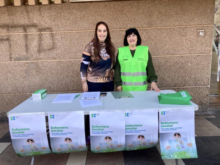 satse-recogida-firmas-enfermeras-escolares-1