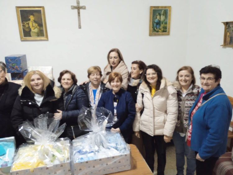 tejiendo-corazon-canastilla-solidaria-adoratrices-proyecto-azalea-13