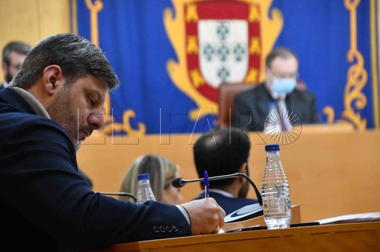 ceuta-ya-pide-diaz-obligue-sumar-plus-residencia-smi
