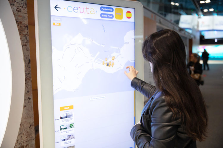 nuevas-tecnologias-realidad-virtual-conocer-encantos-ceuta-fitur-5