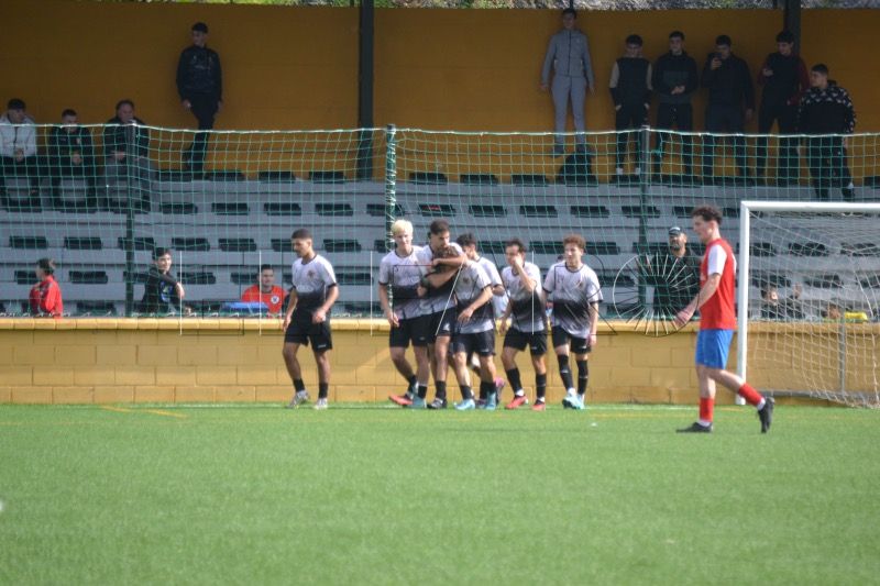 polillas-se-queda-derbi-estrecho-algeciras-004