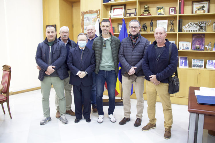 vivas-recibe-rafael-molina-campeon-pesca-surfcasting-2