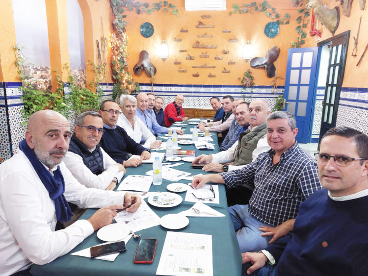 actividad-un-cafe-un-libro-biblioteca-historico-militar