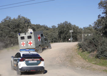ambulancia-militares-coche-guardia-civil