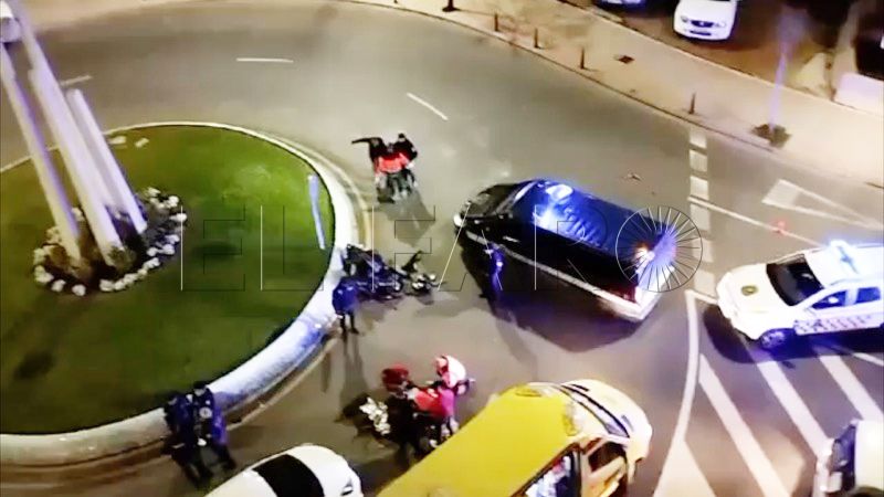aparatoso-accidente-trafico-termina-motorista-hospital-001