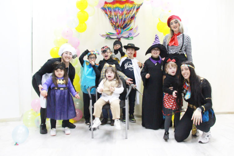 asociacion-sindrome-down-disfruta-celebracion-carnaval-002