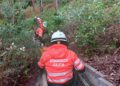 bomberos-rescate-inmigrante-subsahariano-valla-2