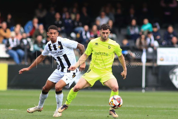 ceuta-continua-puntos-playoff-ascenso