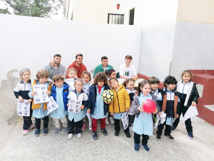 colegio-santa-amelia-recibe-visita-ad-ceuta-fc-002