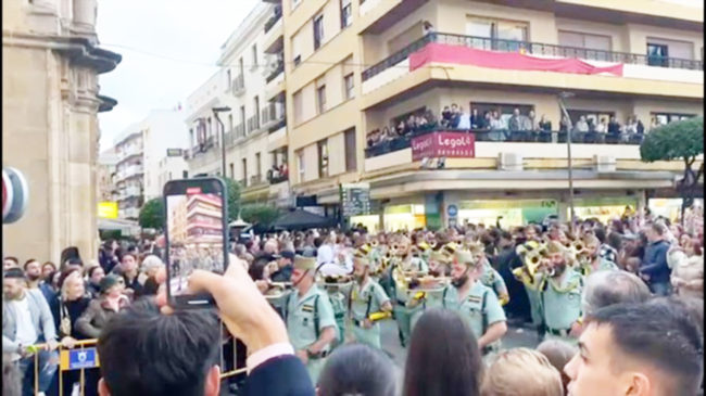 mal-tiempo-no-impide-paso-firme-legionarios-algeciras-semana-santa-2024-004