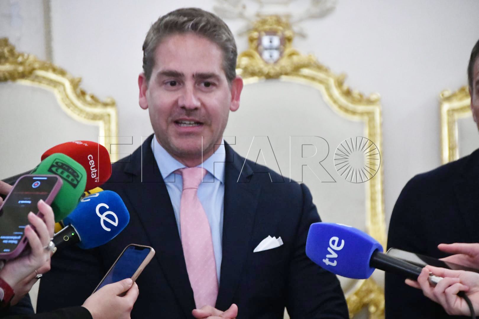 recepcion-karim-bulaix-nicola-cecchi-profesionales-turismo-incentivos-11
