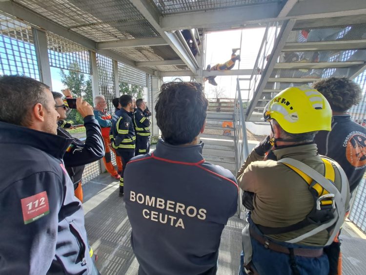 bomberos-jornadas-presentacion-material-rescate-fachadas-5