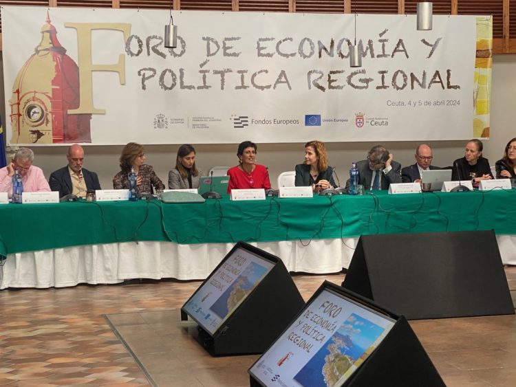 clausura-foro-economico-politica-regional-1