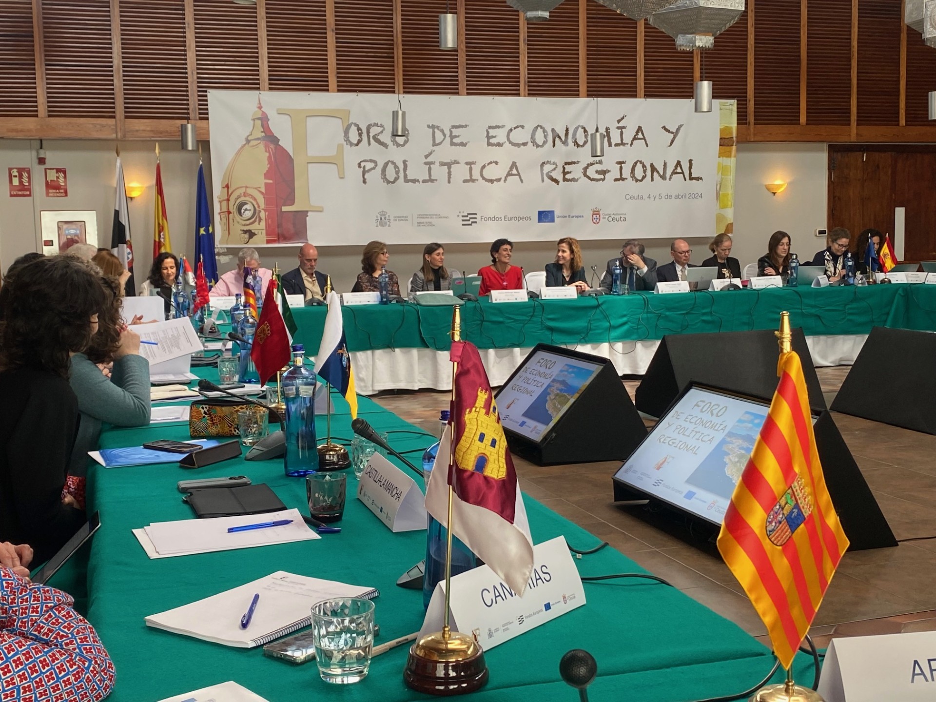 clausura-foro-economico-politica-regional-2