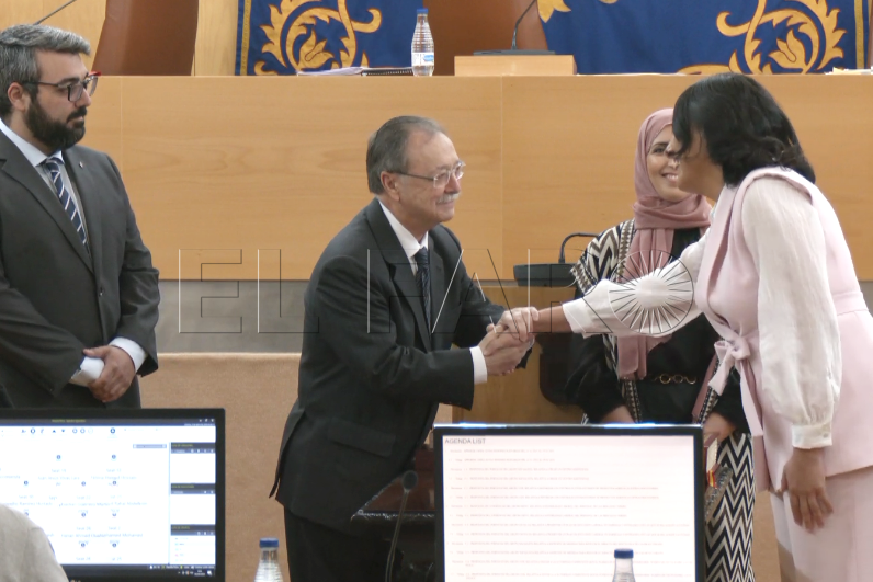 fidda-mustafa-toma-posesion-diputada-psoe-asamblea-pleno-ceuta-3