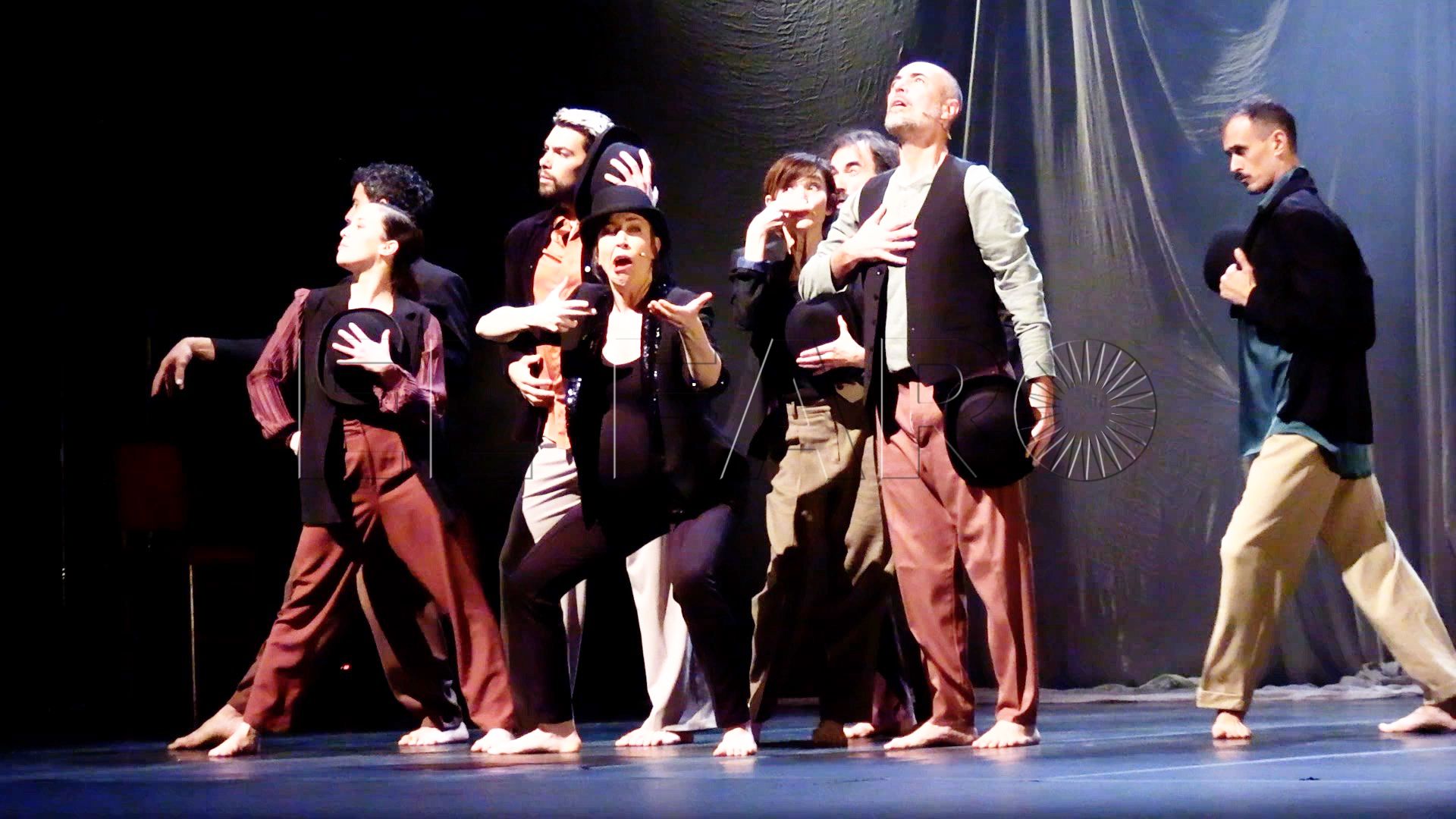 obra-teatro-archipielago-desastres-11