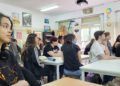vicente-alvarez-visita-alumnos-escuela-arte-8