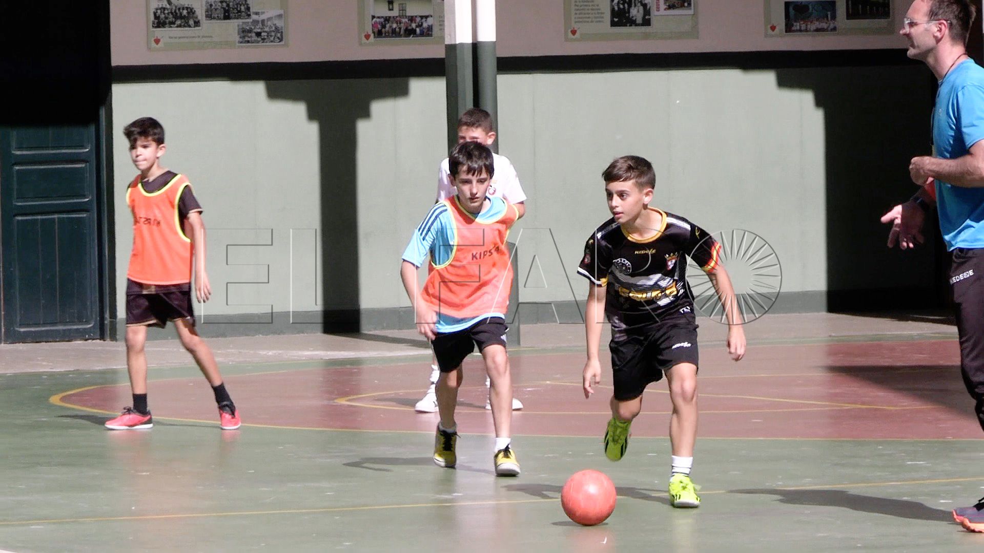 alumnos-colegio-san-agustin-entrenan-futbol-baloncesto-10