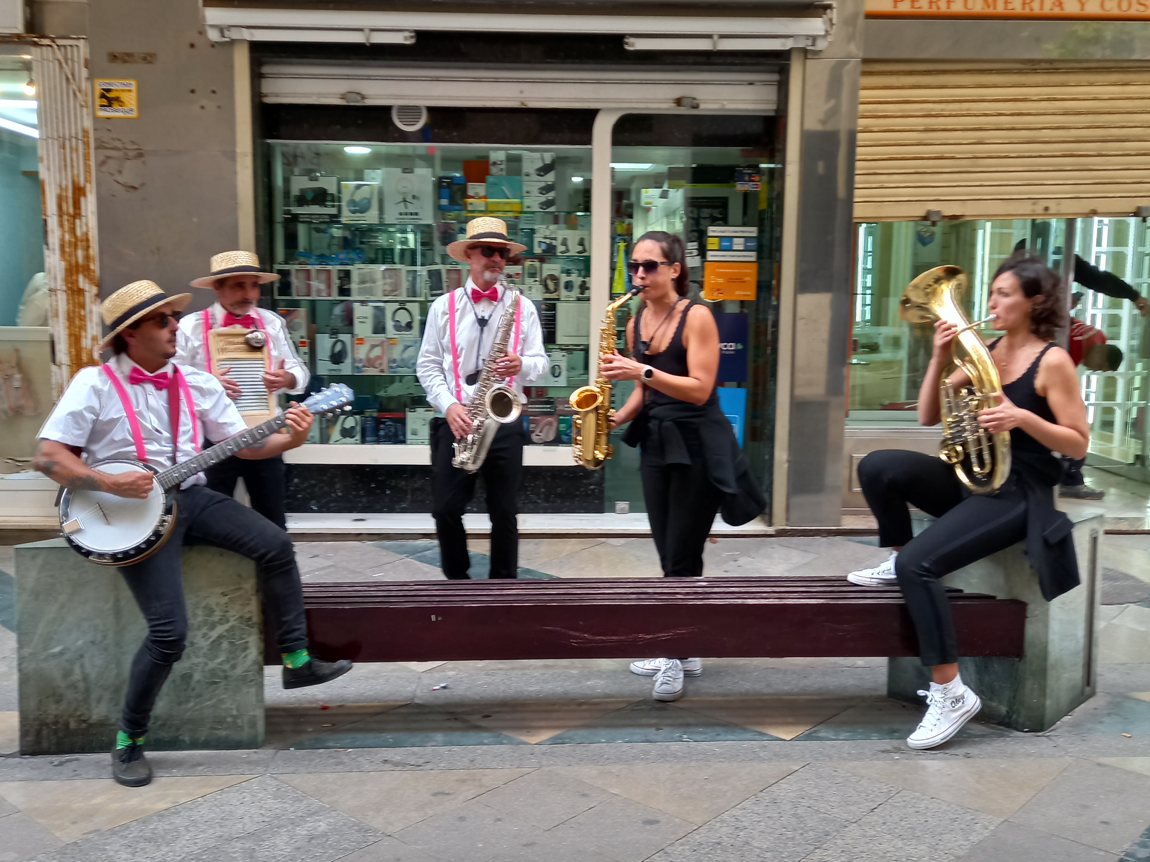 dia-jazz-banda-jacare-band-colaboracion-hermy-vicente-1