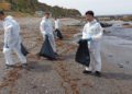 menores-centro-esperanza-limpian-playa-desaladora-13