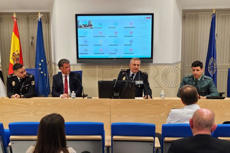 mesa-redonda-jornadas-narcotrafico-estrecho-02