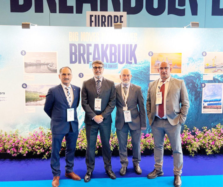 puerto-desembarca-roterdam-participar-breakbulk-europe-001