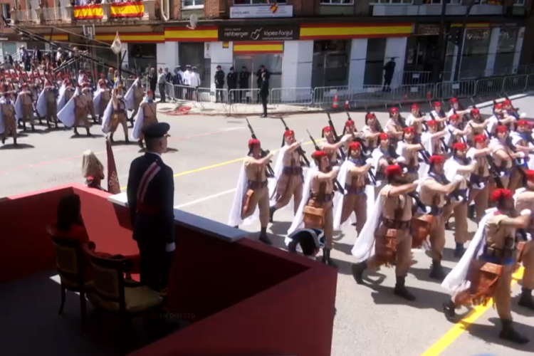 regulares-desfile-oviedo-dia-fuerzas-armadas-10