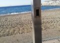 usuarios-playa-benitez-sin-agua-duchas-2