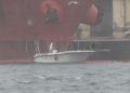 vertido-fuel-barco-muelle-alfau-12