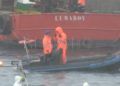 vertido-fuel-barco-muelle-alfau-5