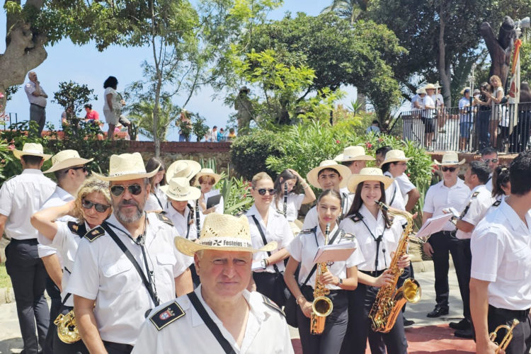 banda-musica-ciudad-ceuta-procesion-san-antonio