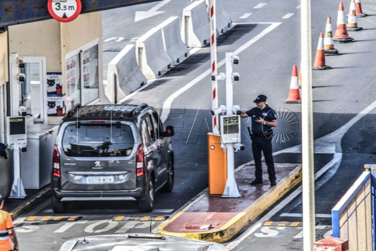 control-vehiculos-senales-arabe-pruebas-frontera-inteligente-1
