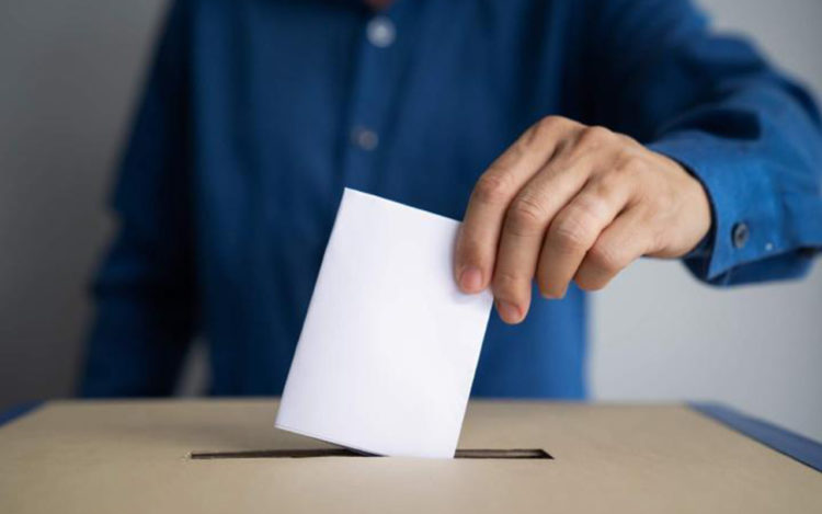 votando-para-unas-elecciones_1