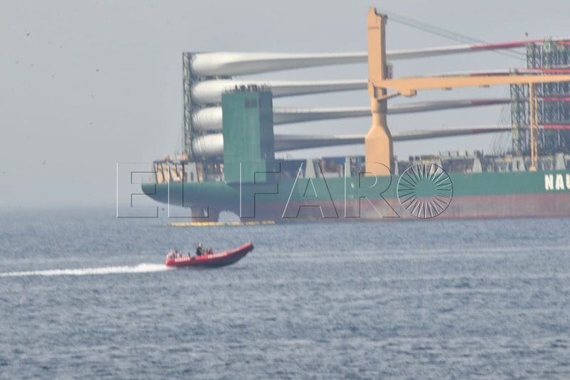 capitania-retiene-buque-vertido-bunkering-001
