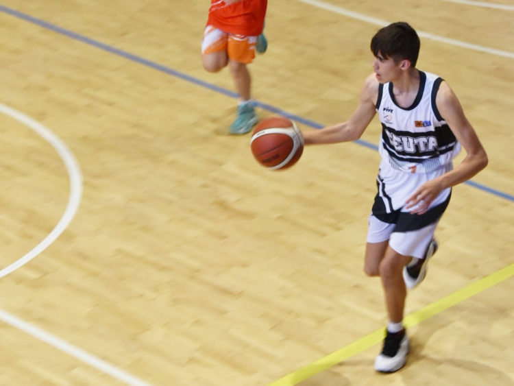 cesar-pino-jugador-baloncesto-camoens-convocado-espana-sub-13-1