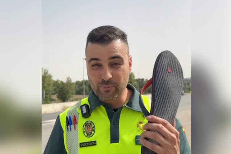 conducir-chanclas-guardia-civil-multa