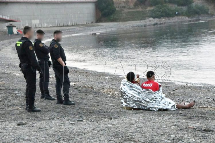 entrada-inmigrantes-guardia-civil-almadraba-tarajal-9