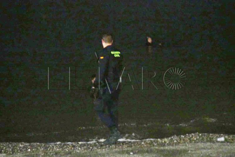 entrada-inmigrantes-madrugada-19-julio-2024-041