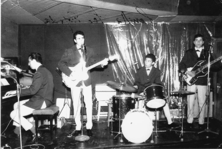 grupo-rock-ceuti-diablos-rojos-6