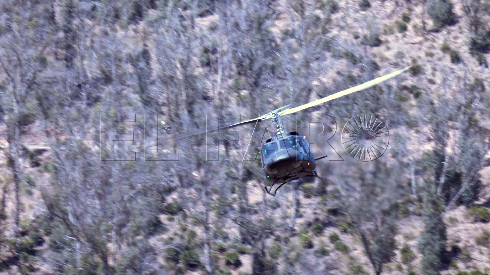 helicopteros-militares-sobrevuelan-cielo-ceuta-4