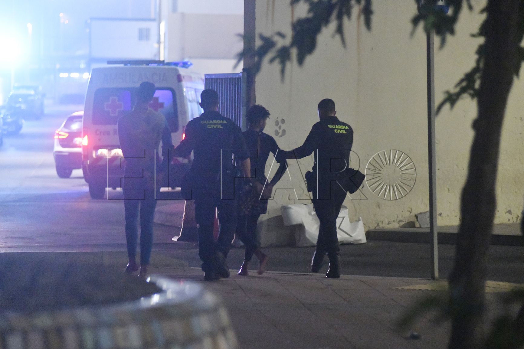 inmigrantes-cruzan-ceuta-niebla-guardia-civil-frontera-3