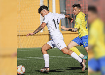 jesus-hoyos-exjugador-ceuta-nuevo-jugador-cd-izarra