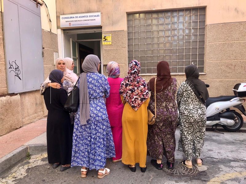 madres-colegio-ramon-cajal-exigen-ayudas-verano-asuntos-sociales-003