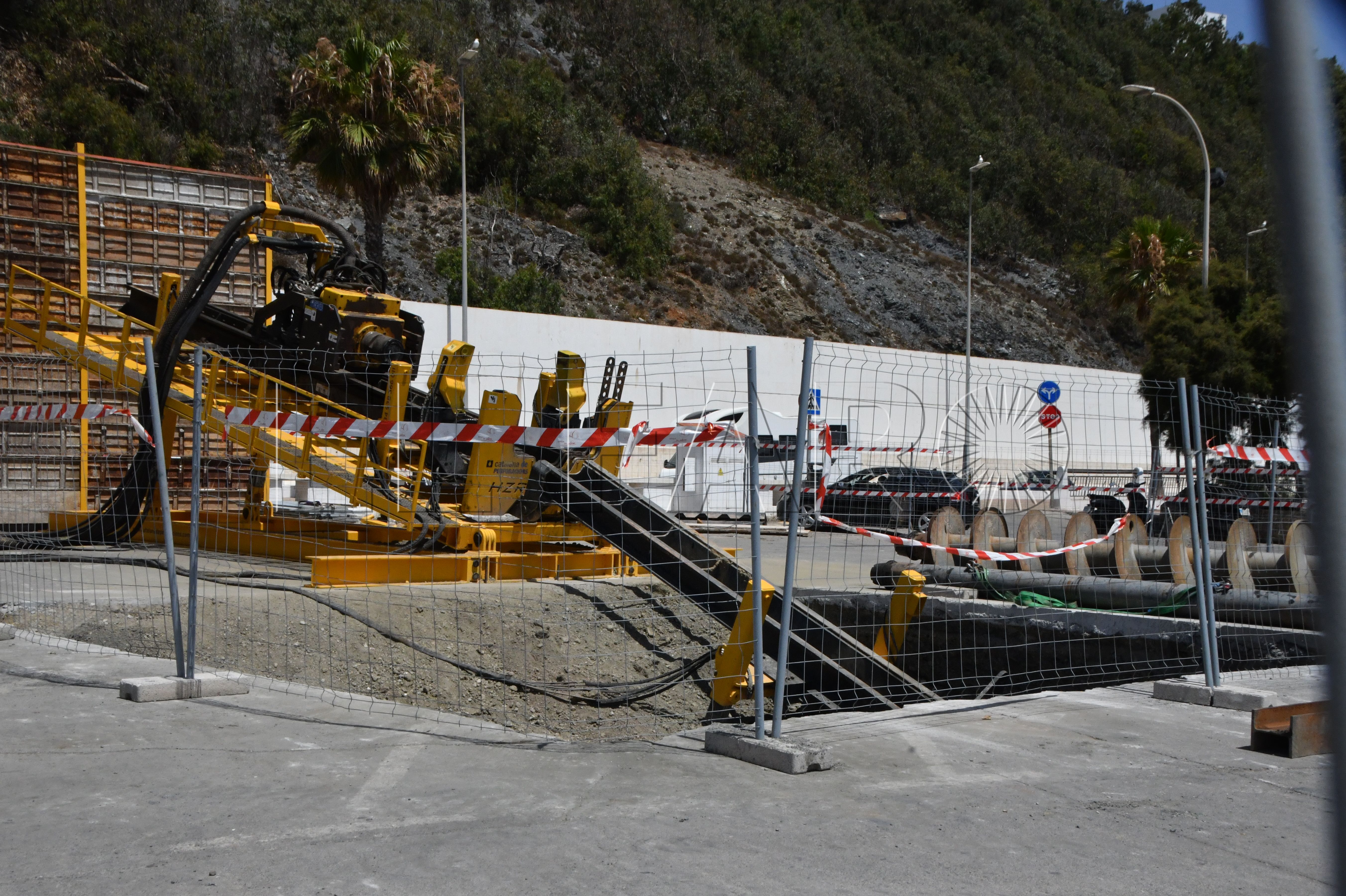 obras-explanada-juan-xxiii-perforaciones-cable-electrico-submarino-1