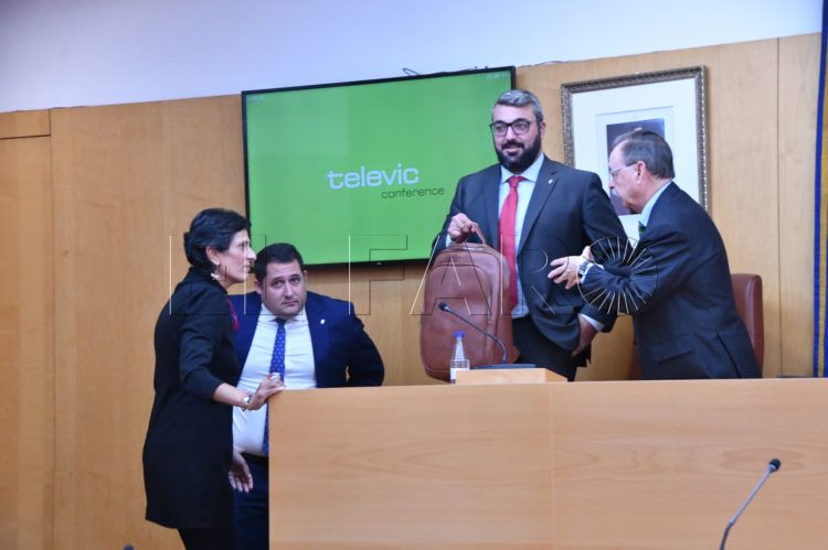 vivas-melchor-leon-asamblea-pleno