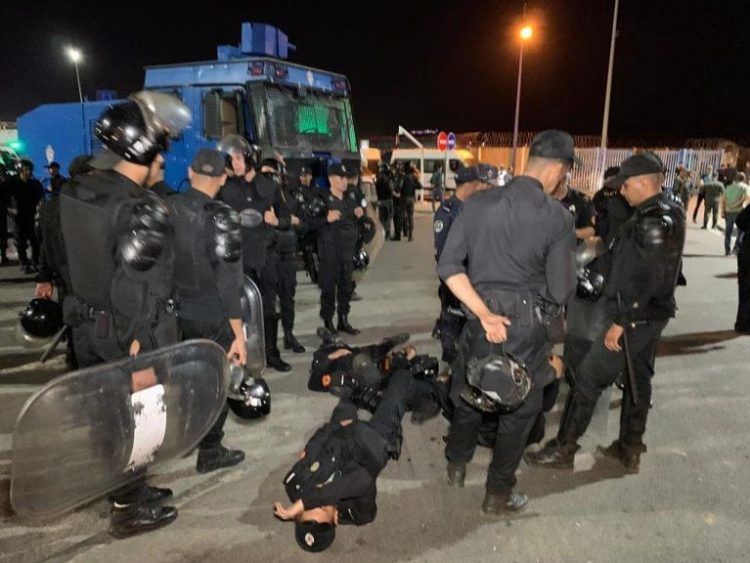 altercados-pedradas-policia-marruecos-2