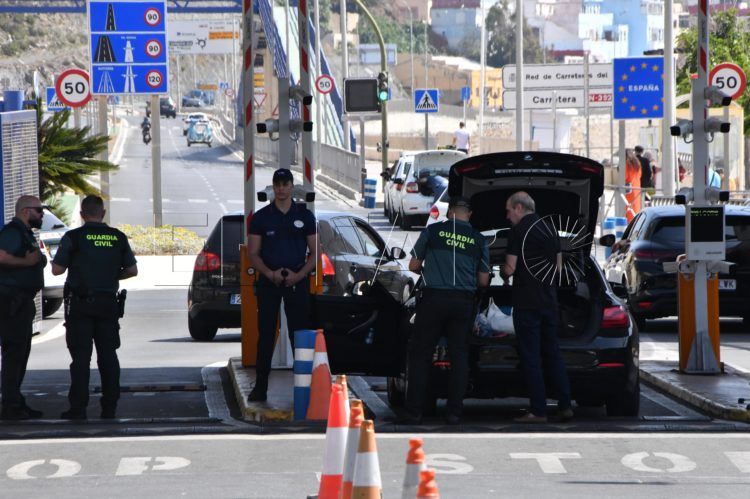 frontera-guardia-civil-mercancias-aduana
