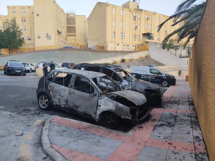 incendio-coches-club-petanca-barriada-rosales-12