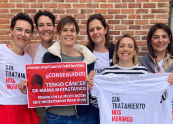 MADRID, 26/09/2024.- "Hoy es el día más feliz de mi vida, por mí y por todas". Estas son las palabras con las que Victoria Rodrigo, paciente con cáncer de mama metastásico celebra que la Comisión Interministerial de Precios del Medicamento (CIPM) haya aprobado la financiación pública de Enhertu y Trodelvy, dos fármacos que dan años de supervivencia. En declaraciones a EFE, Victoria Rodrigo, portavoz del movimiento espontáneo de mujeres que se dio a conocer por su vídeo viral 'Sin tratamiento, nos morimos', explica que conoció la noticia mientras recibía una sesión de quimio en la sanidad privada y, a partir de ahí, se desencadenó una euforia de llamadas y wasaps en los chats de estas pacientes que recibieron "llorando de emoción" la noticia. EFE/Victoria Rodrigo -SOLO USO EDITORIAL/SOLO DISPONIBLE PARA ILUSTRAR LA NOTICIA QUE ACOMPAÑA (CRÉDITO OBLIGATORIO)-
