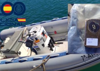puerto-deportivo-hachís-garrafas-policía-nacional-27-kilos-001